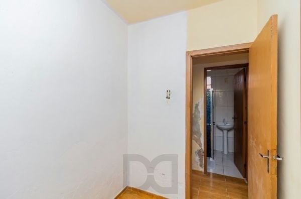 Casa / Terreno com 3 casas de alvenaria no bairro Morro Santana — foto 9