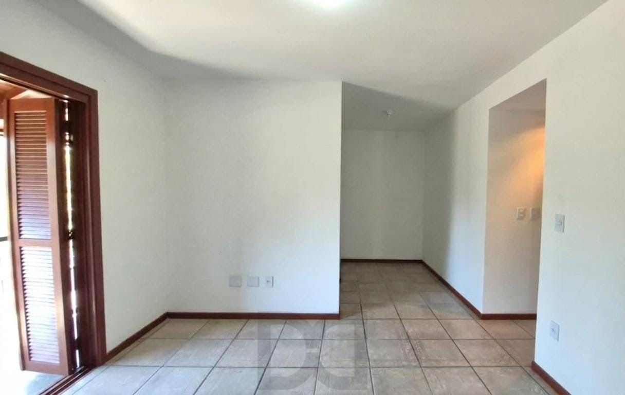 Apresentamos esta excelente casa no bairro Jardim Itu, em Porto Alegre, com 175m² privativos, perfeita para quem busca amplitude, conforto e qualidade de vida em uma região tranquila e valorizada. — foto 11