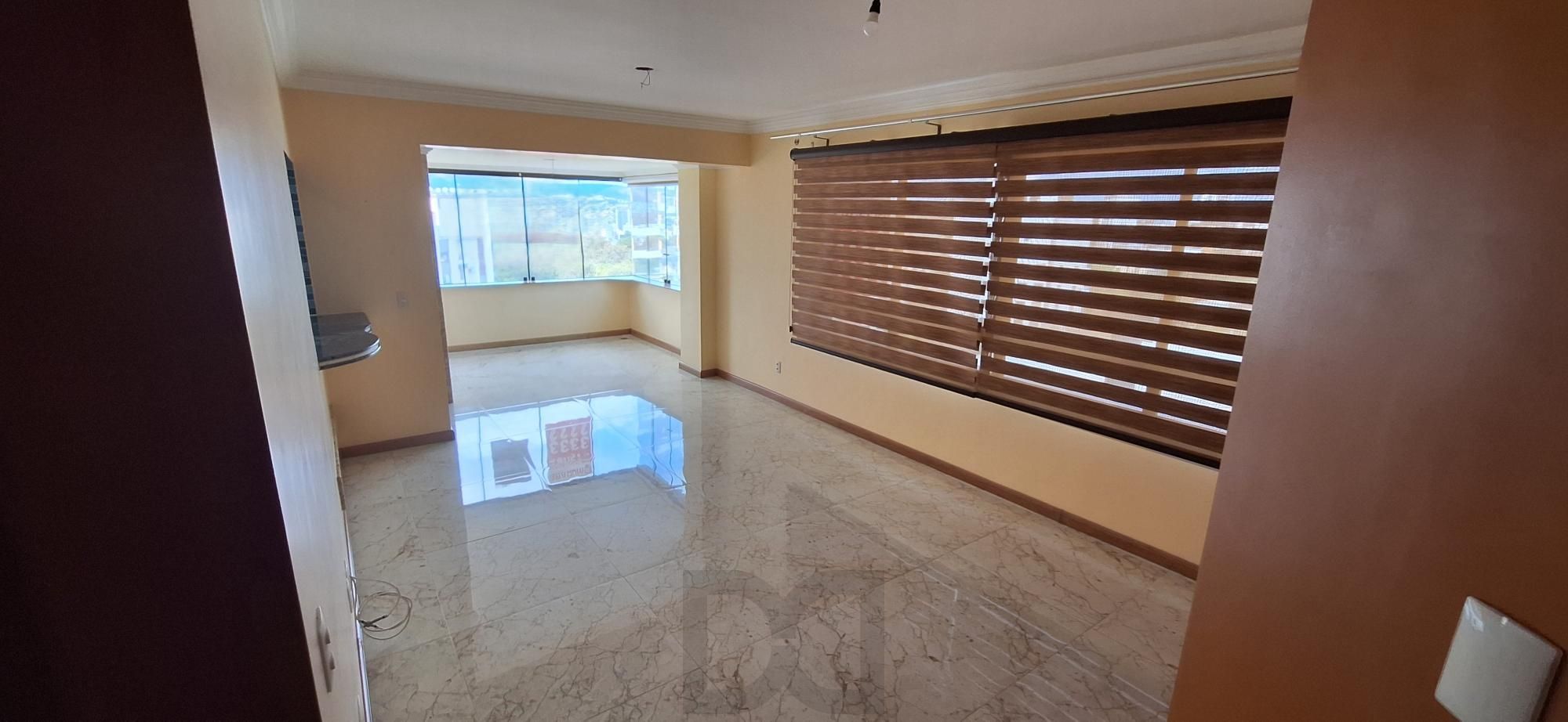 LINDO APARTAMENTO COM VISTAS NA MELHOR LOCALIZAÇÃO DO BAIRRO PETRÓPOLIS — foto 1
