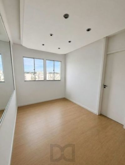 Apartamento no Sarandi de 2 dormitórios e vaga semi mobiliado DESOCUPADO — foto 1