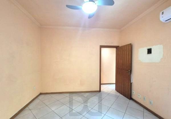 Apartamento no Centro de 2 dormitórios DESOCUPADO — foto 9