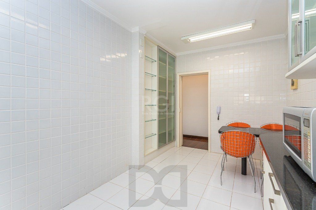 Apartamento no bairro Higienópolis com 190m² de 3 dormitórios e 2 vagas — foto 39