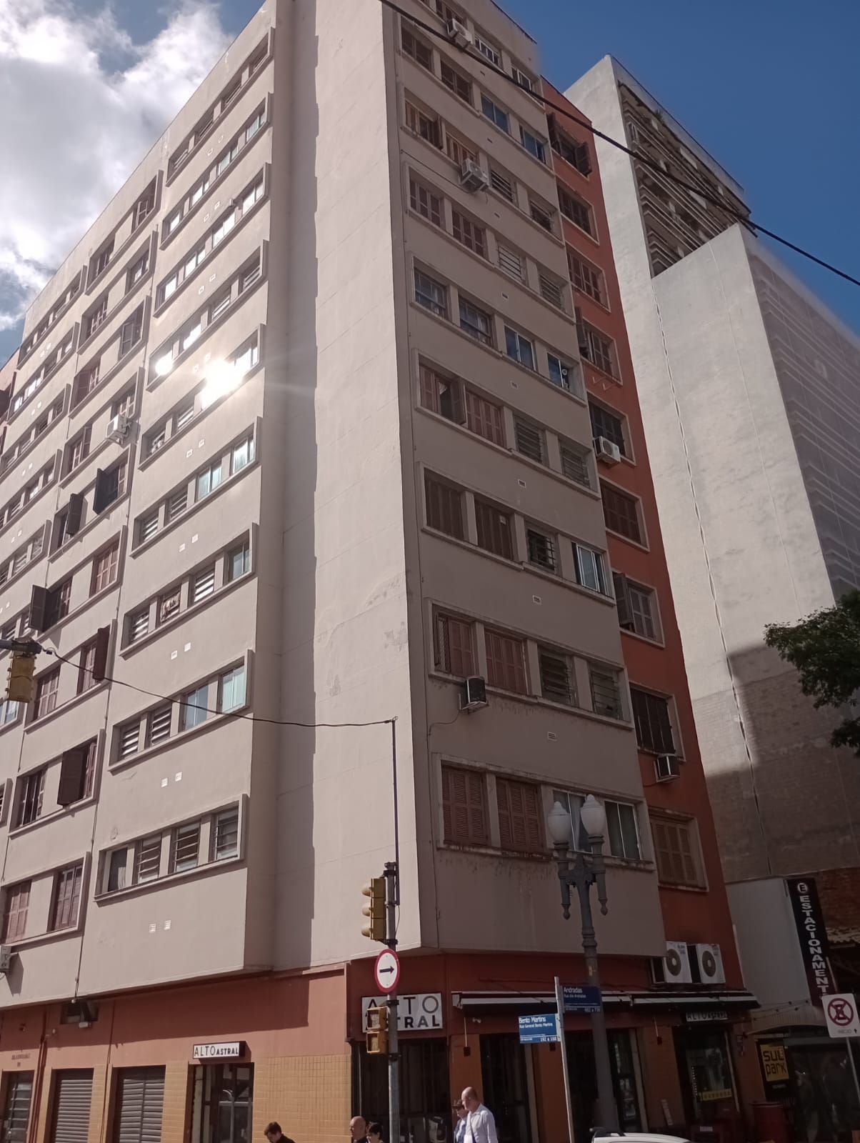 Apartamento JK à venda na Rua General Bento Martins, 192, Centro Histórico, Porto Alegre. — foto 1