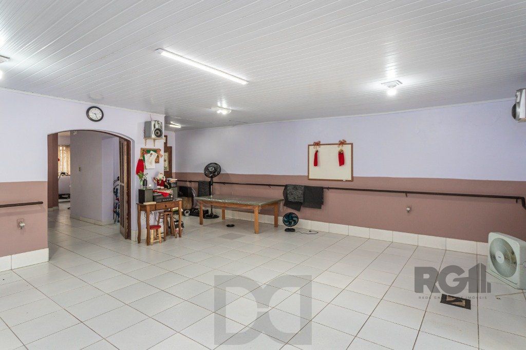 CASA COMERCIAL E RESIDENCIAL NO MIOLO DO BAIRRO SANTANA — foto 5