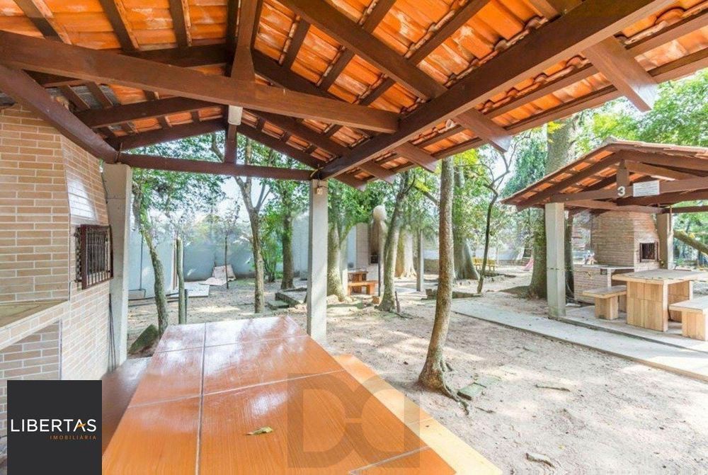 Apartamento no bairro Cristal de 2 dormitórios e vaga DESOCUPADO — foto 22
