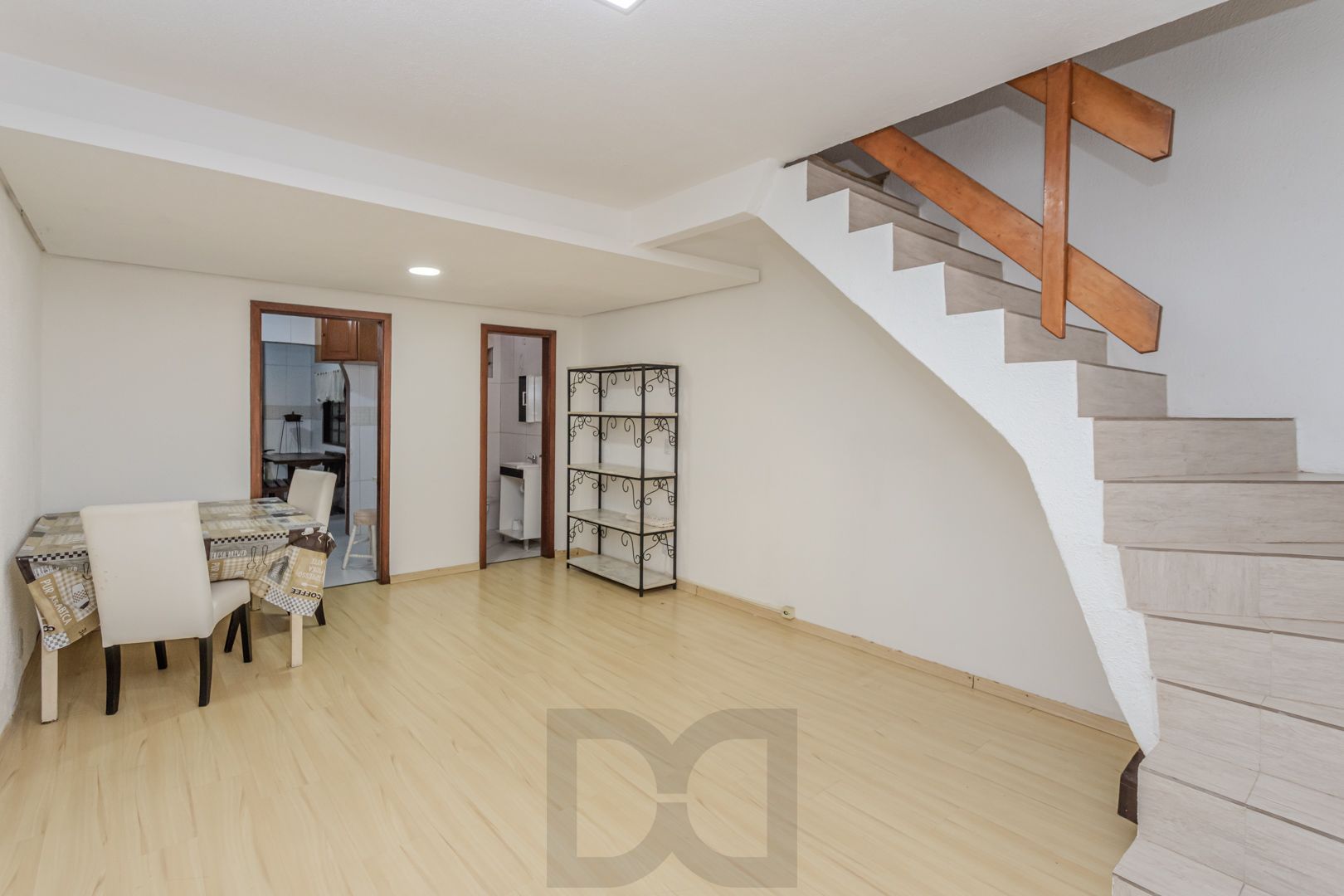 Casa em Condomínio no Jardim Ypu de 2 dormitórios e vaga DESOCUPADA — foto 3