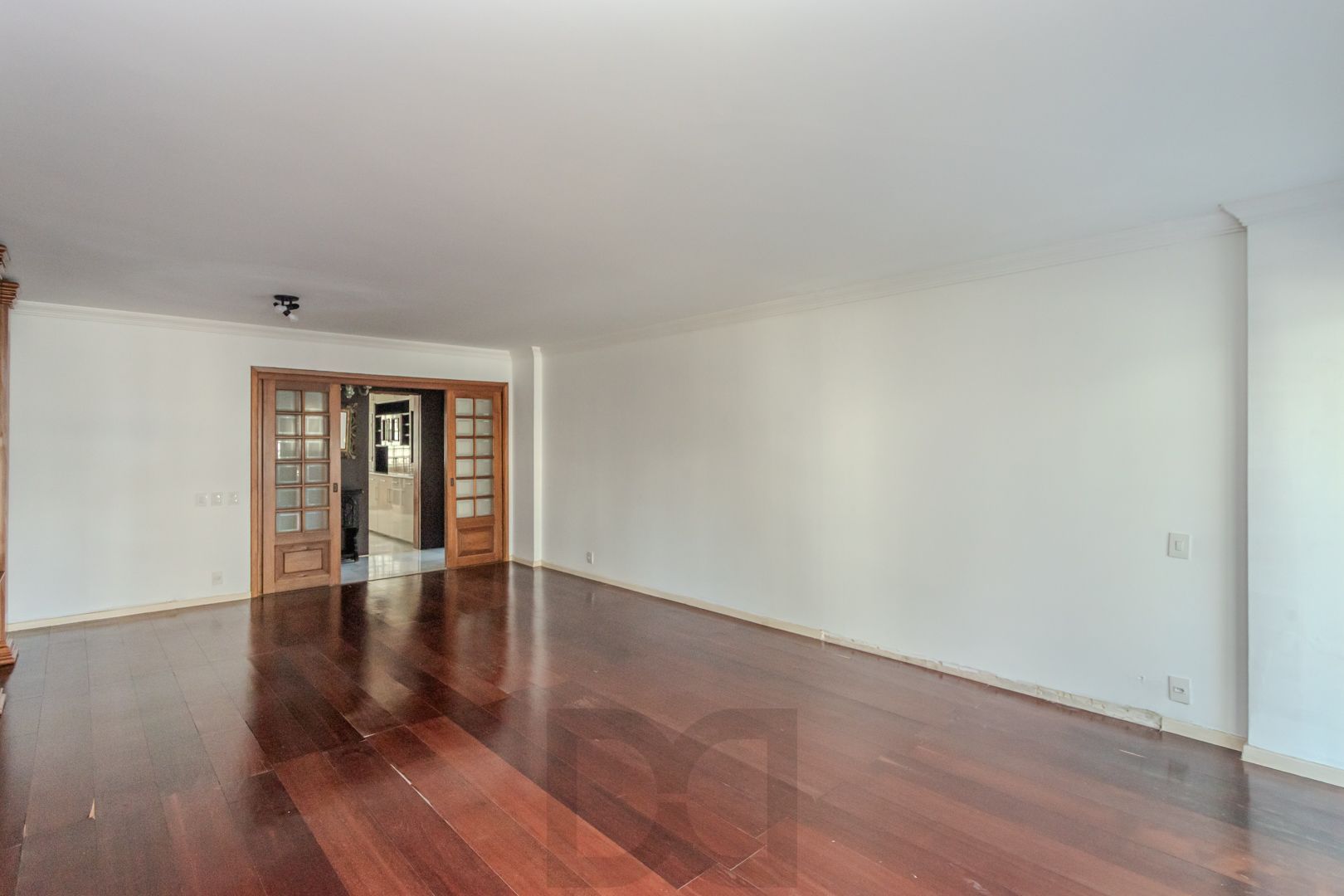 Apartamento no Moinhos de Vento de 3 dormitórios vaga e infra DESOCUPADO — foto 5