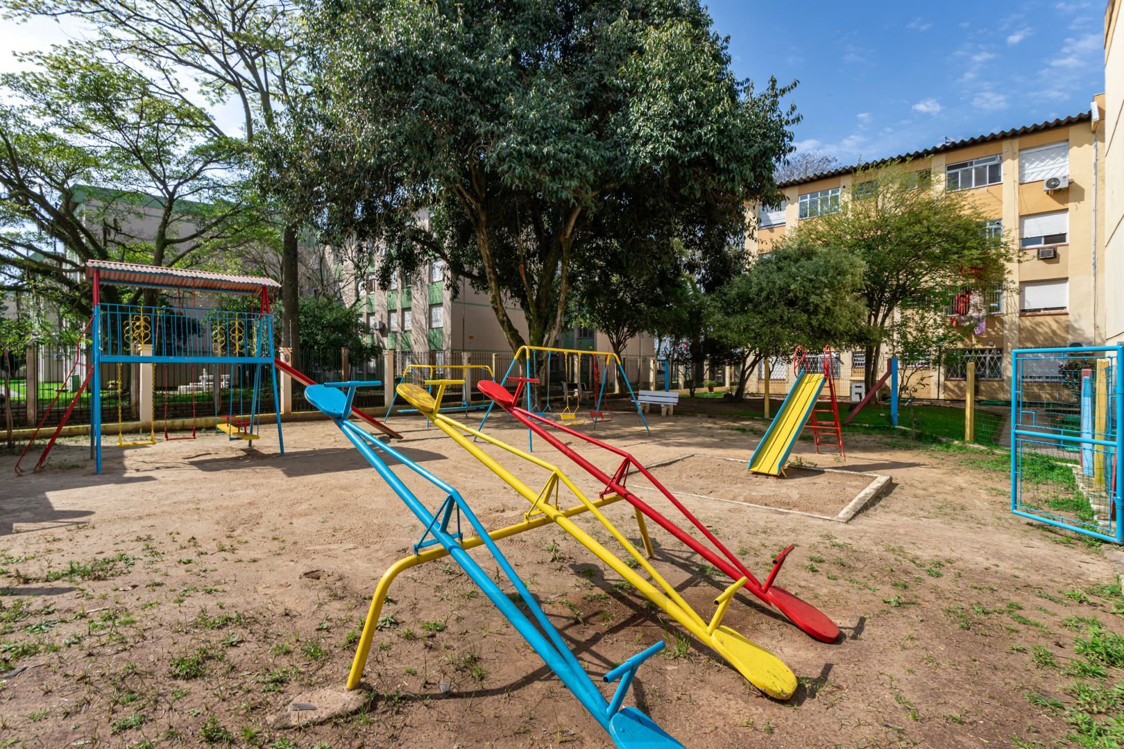 Apartamento no Humaitá de 2 dormitórios DESOCUPADO — foto 24