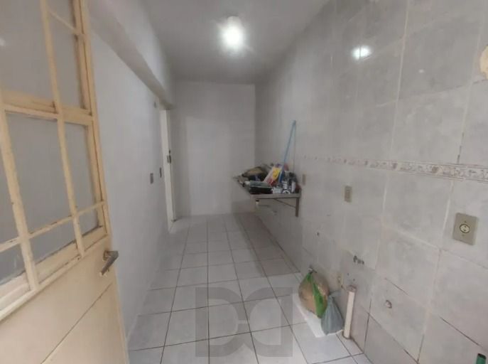 Apartamento térreo no Menino Deus de 1 dormitório com pátio DESOCUPADO — foto 10