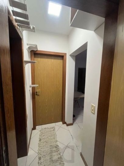 Apartamento na Cavalhada de 2 dormitórios e vaga — foto 3