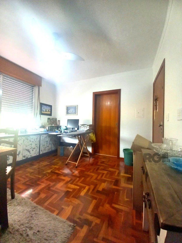 Apartamento no Passo D'areia de 1 dormitório MOBILIADO E DESOCUPADO — foto 7