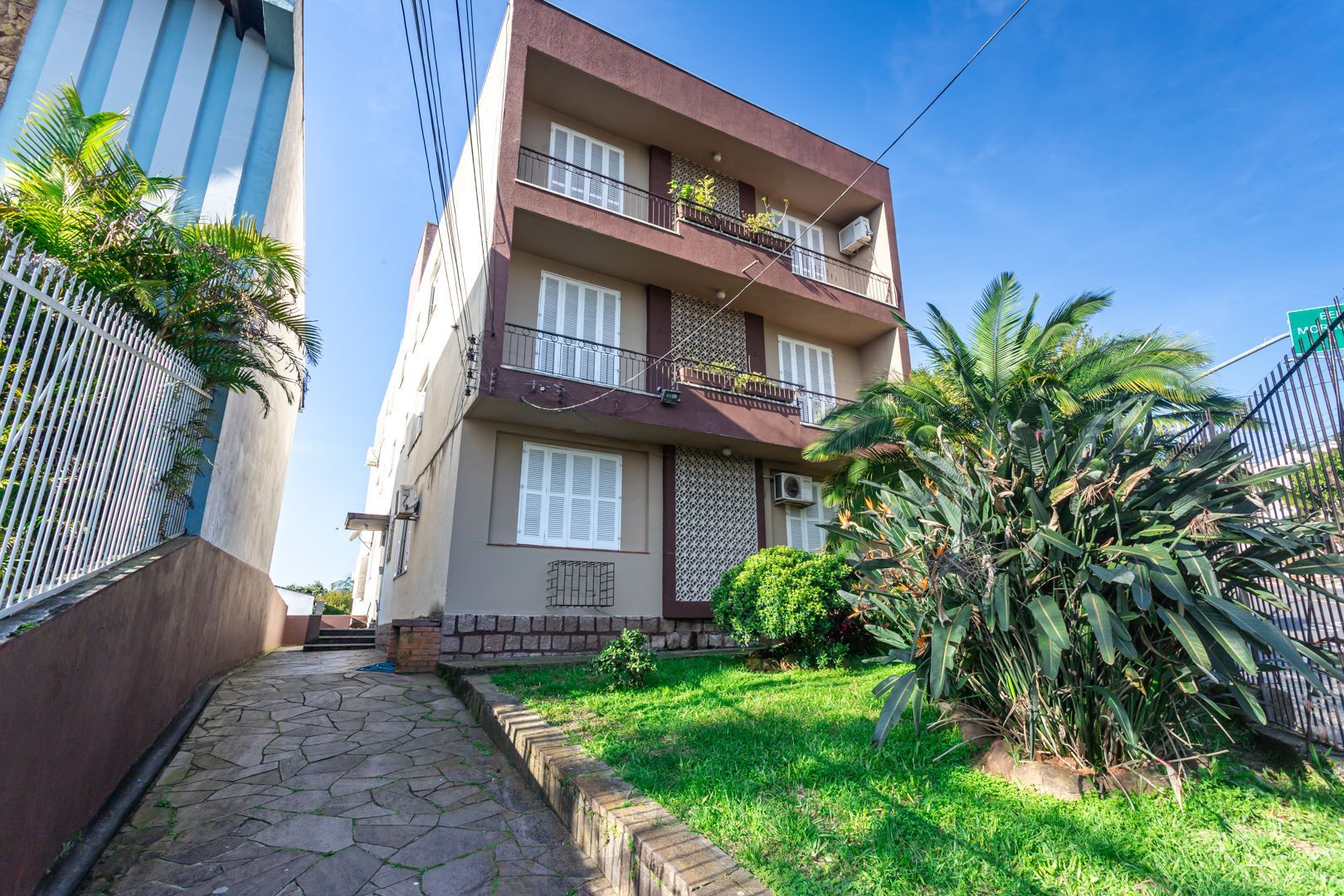 Apartamento no bairro Teresópolis de 2 dormitórios térreo com pátio — foto 21