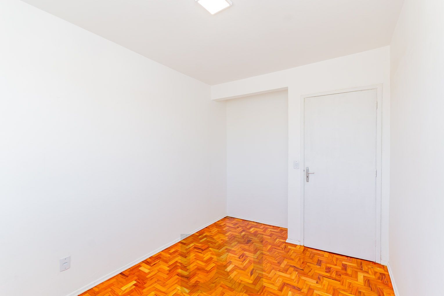 Apartamento de 3 dormitórios, **1 vaga - Cristal DESOCUPADO — foto 10