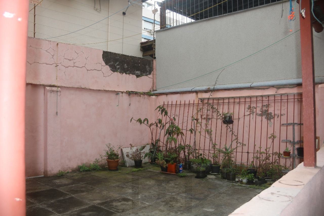 Casa 7 dormitórios 2 vagas de garagem no bairro Petrópolis — foto 24