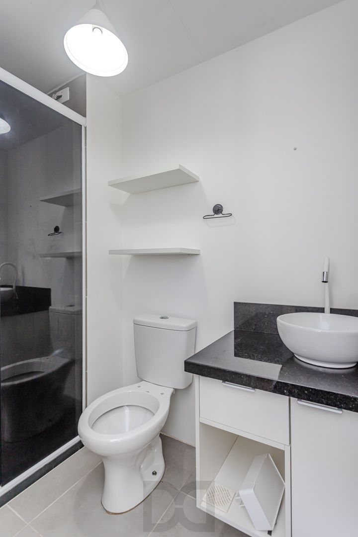 Apartamento no Sarandi de 2 dormitórios vaga e infra DESOCUPADO — foto 11