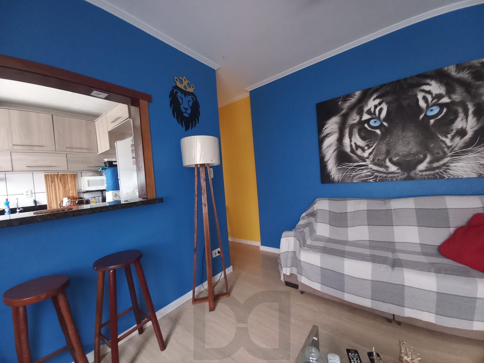 EXCELENTE APARTAMENTO TÉRREO DE 2 DORMITÓRIOS, SEMIMOBILIADO, À VENDA NO BAIRRO MENINO DEUS, PORTO ALEGRE. — foto 2