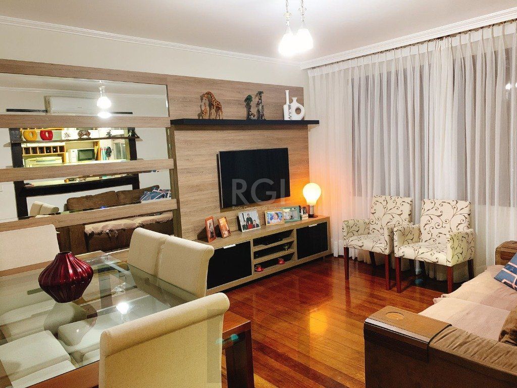 Apartamento no bairro Auxiliadora de 3 dormitórios e vaga — foto 1