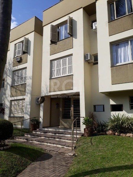 Apartamento térreo no Menino Deus de 1 dormitório com pátio DESOCUPADO — foto 1