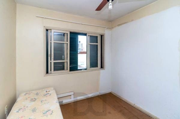 Apartamento de 2 dormitórios no Menino Deus DESOCUPADO — foto 11