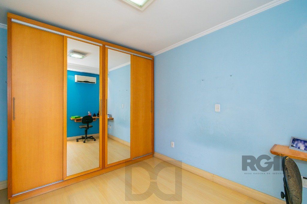 Casa em condominio no Sarandi de 3 dormitórios 2 vagas e infra DESOCUPADA — foto 26
