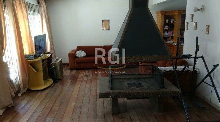 Casa para Venda - 300m², 4 dormitórios, 4 vagas - Nonoai — foto 4