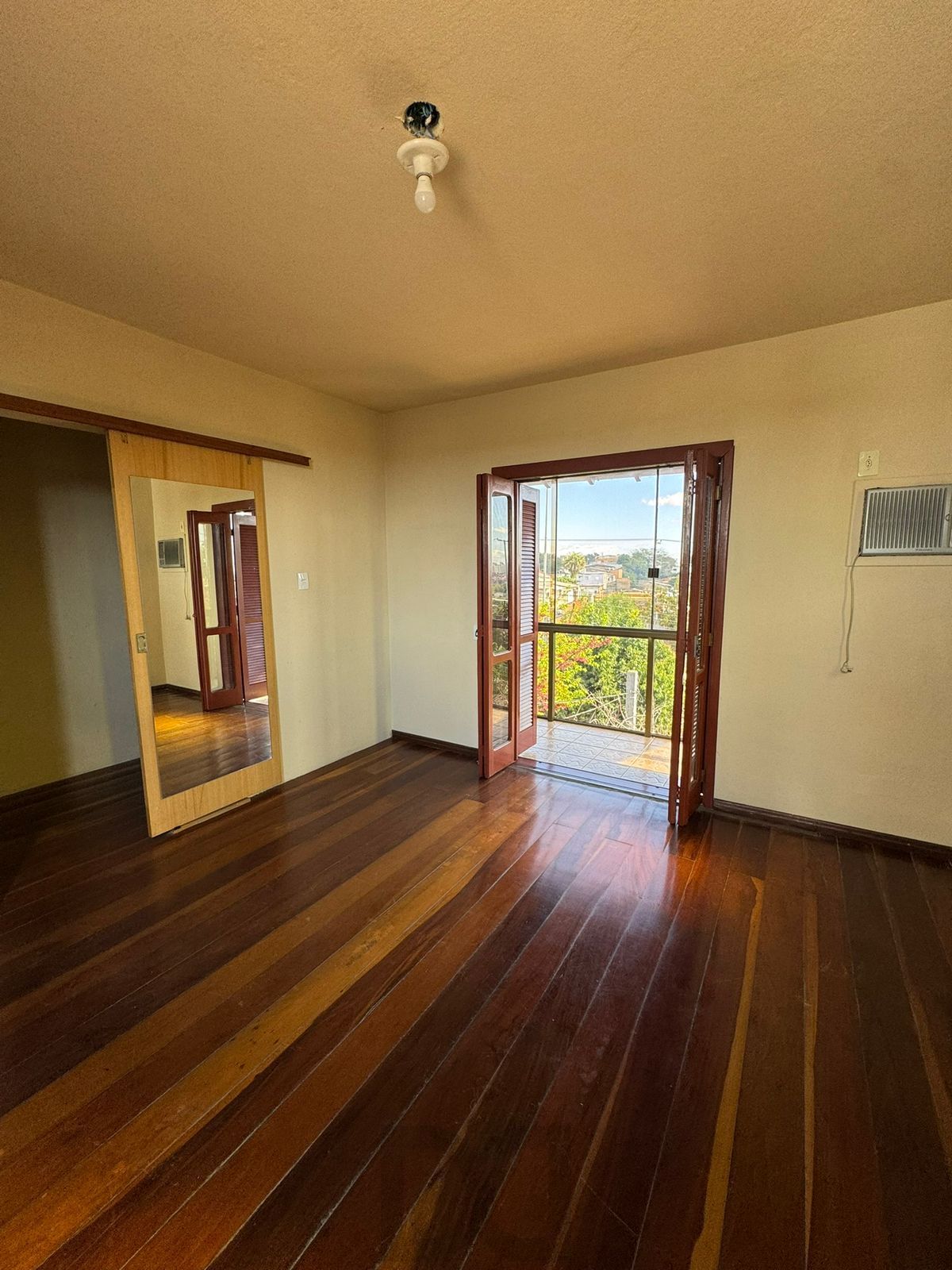 Casa 4 dorms à venda Avenida Manoel Elias, Porto Alegre. — foto 14