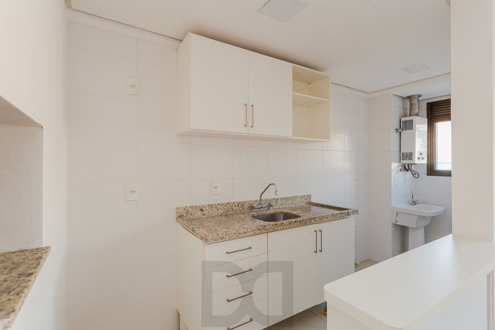 Apartamento 2 dormitórios, 1 suíte, 60m² privativos, 1 vaga coberta, no bairro Higienópolis. — foto 14
