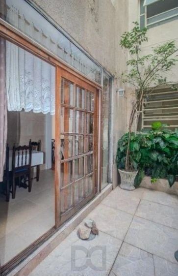 Apartamento TÉRREO com pátio no Menino Deus de 2 dormitórios e vaga rotativa — foto 19