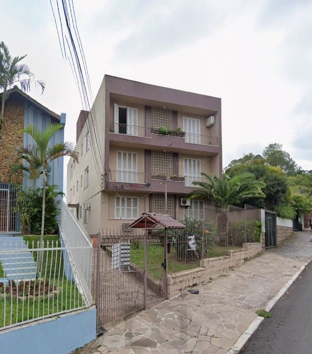 Apartamento no bairro Teresópolis de 2 dormitórios térreo com pátio — foto 1
