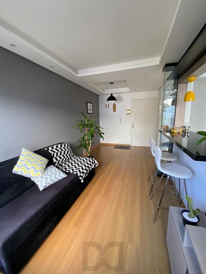 Apartamento no bairro Cristal de 1 dormitório REFORMADO E MOBILIADO — foto 7