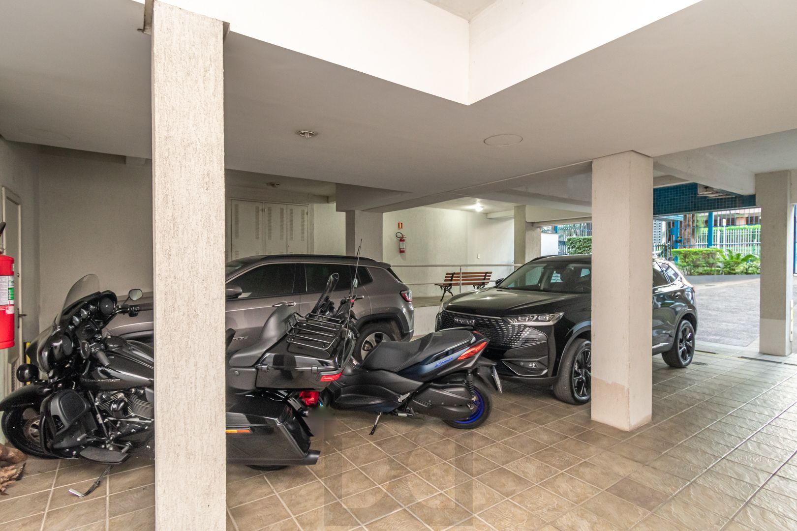 Apartamento no bairro Higienópolis de 3 dormitórios e 2 vagas — foto 30