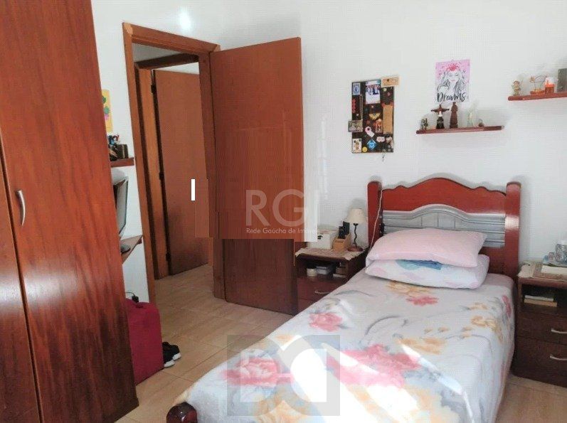 Apartamento no Menino Deus de 2 dormitórios e dependência térreo com pátio — foto 11