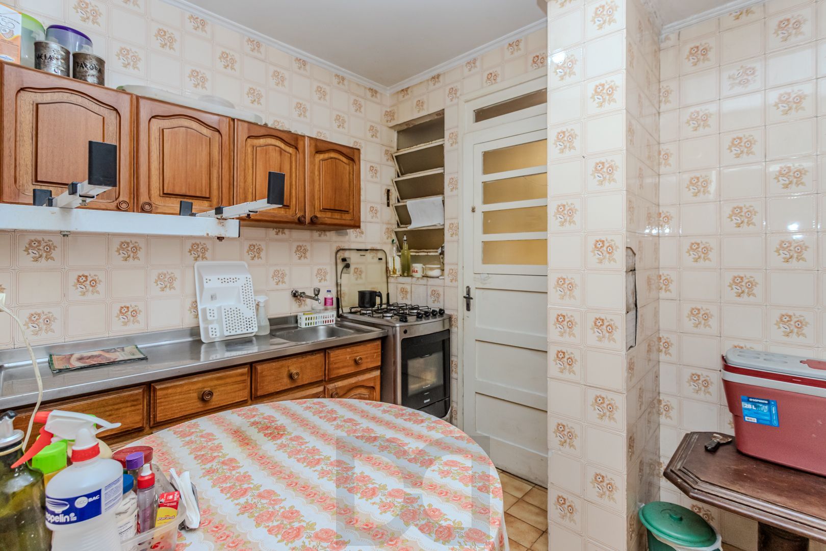 amplo apto 03 dor. de frente,  piso em parquet, , peças amplas , localizado junto a AV. CRISTOVÃO COLOMBO no Moinhos de Vento — foto 6