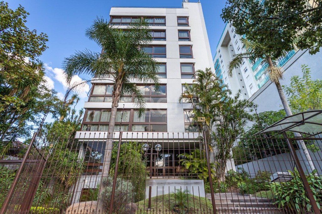 Apartamento no bairro Higienópolis com 190m² de 3 dormitórios e 2 vagas — foto 1