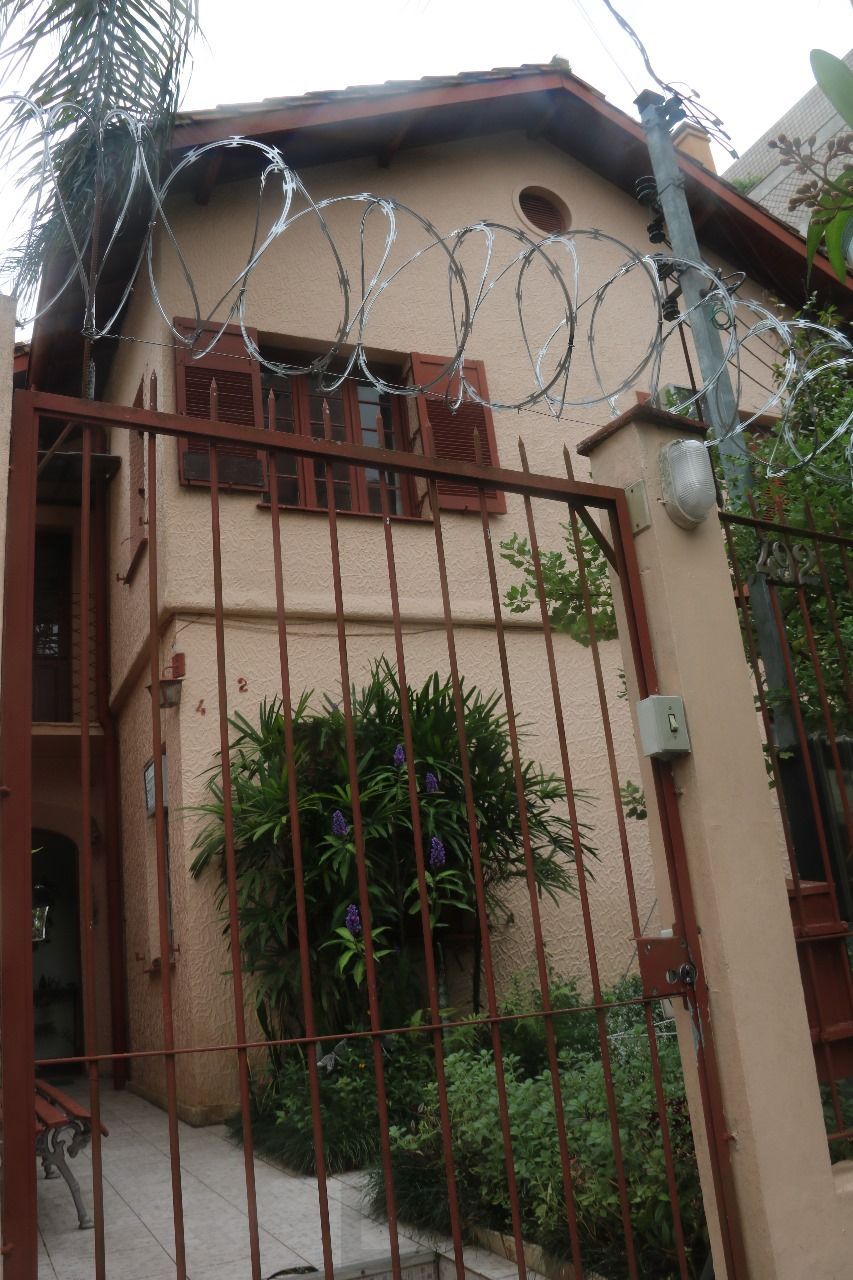 Casa 7 dormitórios 2 vagas de garagem no bairro Petrópolis — foto 28
