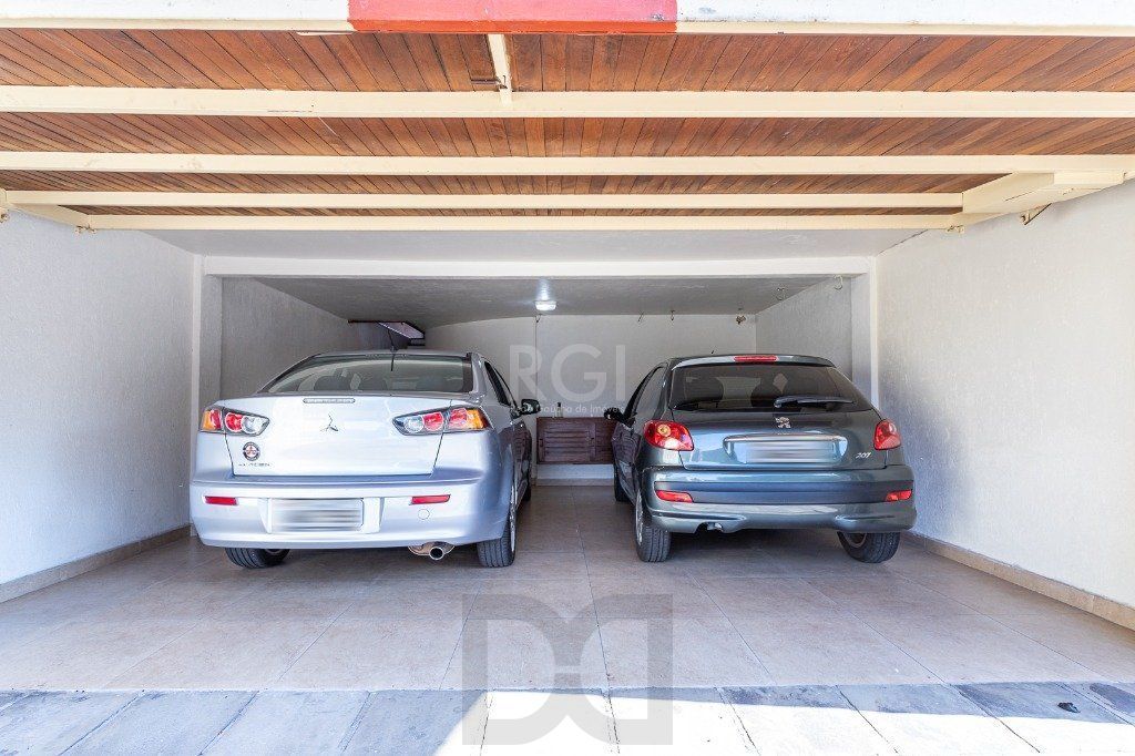 Casa sobrado no Partenon de 3 dormitórios e amplo pátio — foto 77
