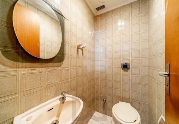 Apartamento no bairro Petrópolis de 2 dormitórios e vaga DESOCUPADO — foto 17