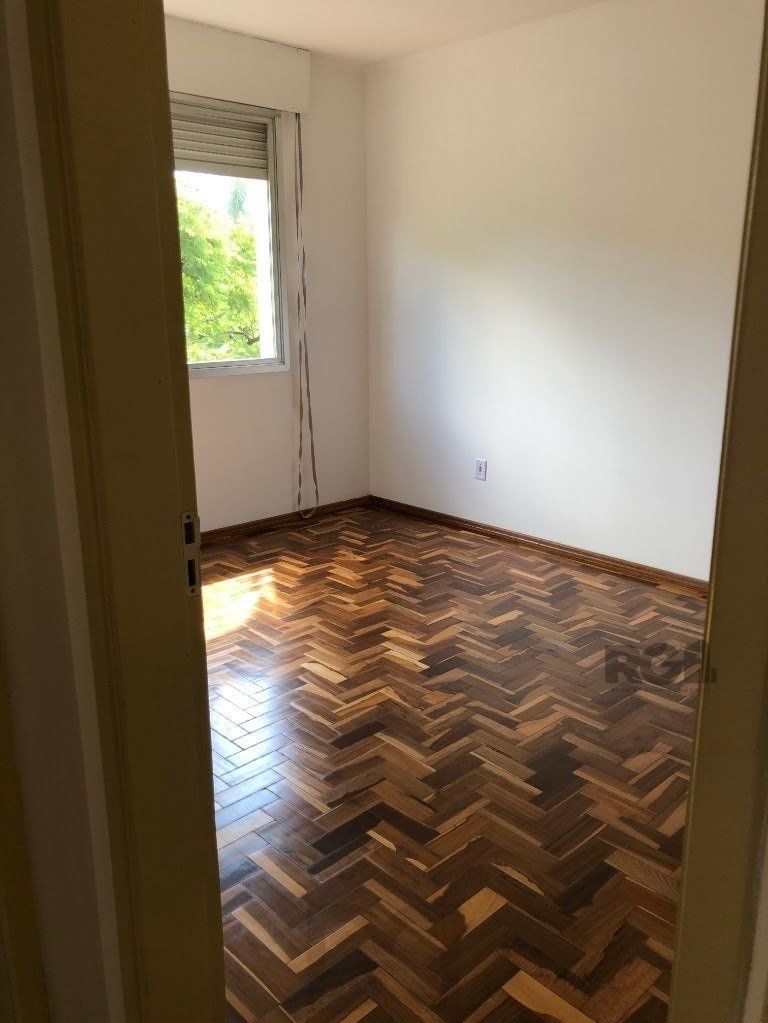 Apartamento no Passo D'areia de 2 dormitórios e vaga desocupado — foto 6