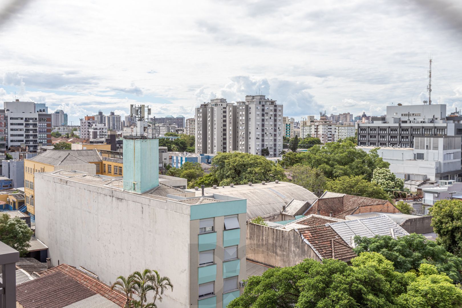 Apartamento 02 dormit com suíte e 01 vaga, no bairro Azenha, em Porto Alegre. — foto 22