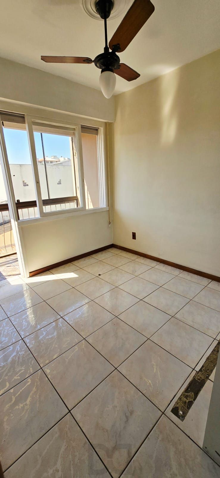 Apartamento no Passo D'areia de 1 dormitório e vaga DESOCUPADO — foto 8