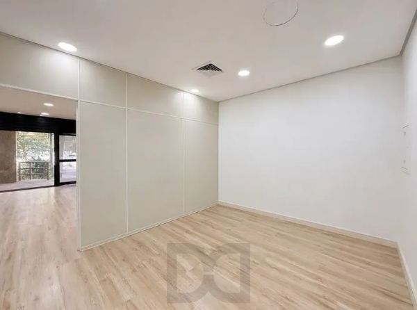 Loja Comercial na Av Cristóvão Colombo - DESOCUPADA — foto 9