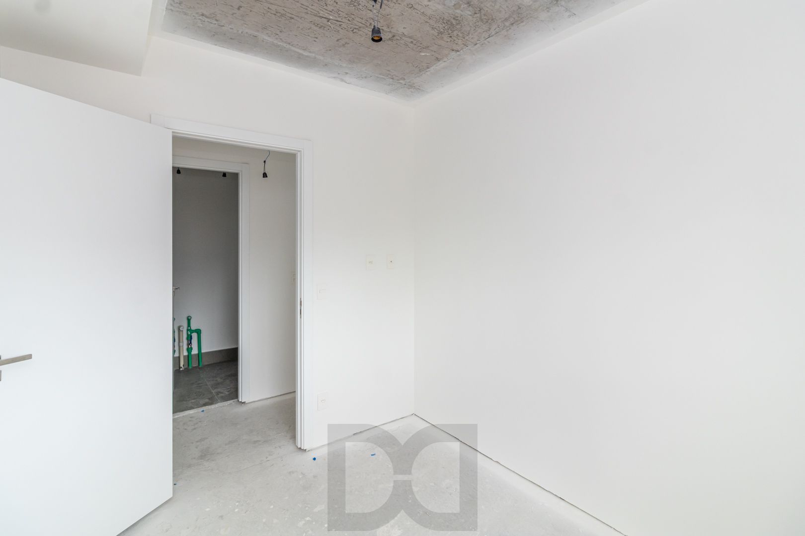Apartamento no Go Cidade Baixa de 2 dormitórios vaga e infra  DESOCUPADO — foto 17