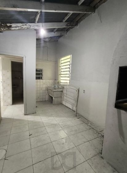 Casa sobrado no bairro Jardim do Salso DESOCUPADA — foto 12