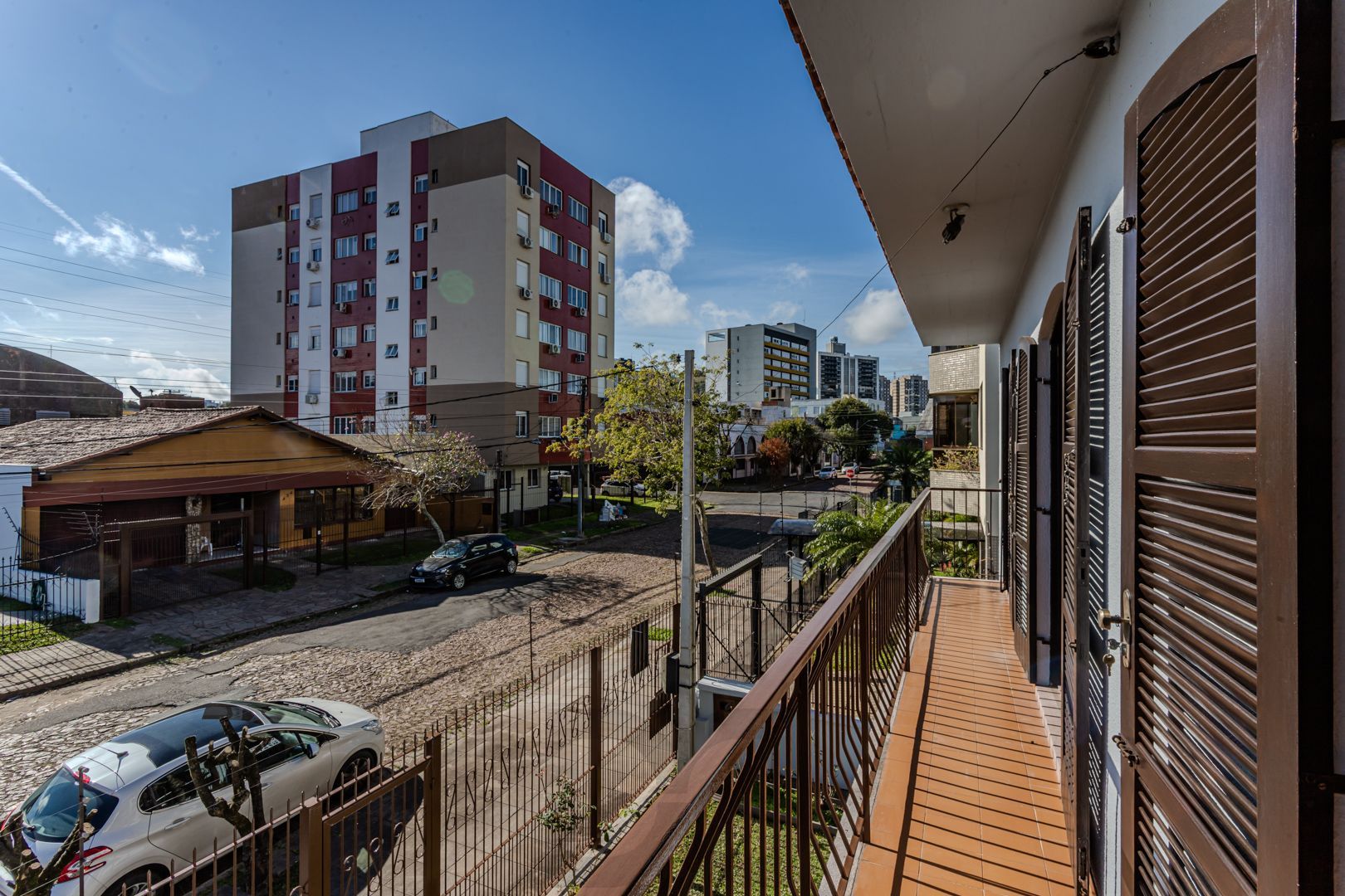 Casa no Partenon com 4 dormitórios e 4 vagas DESOCUPADA — foto 35