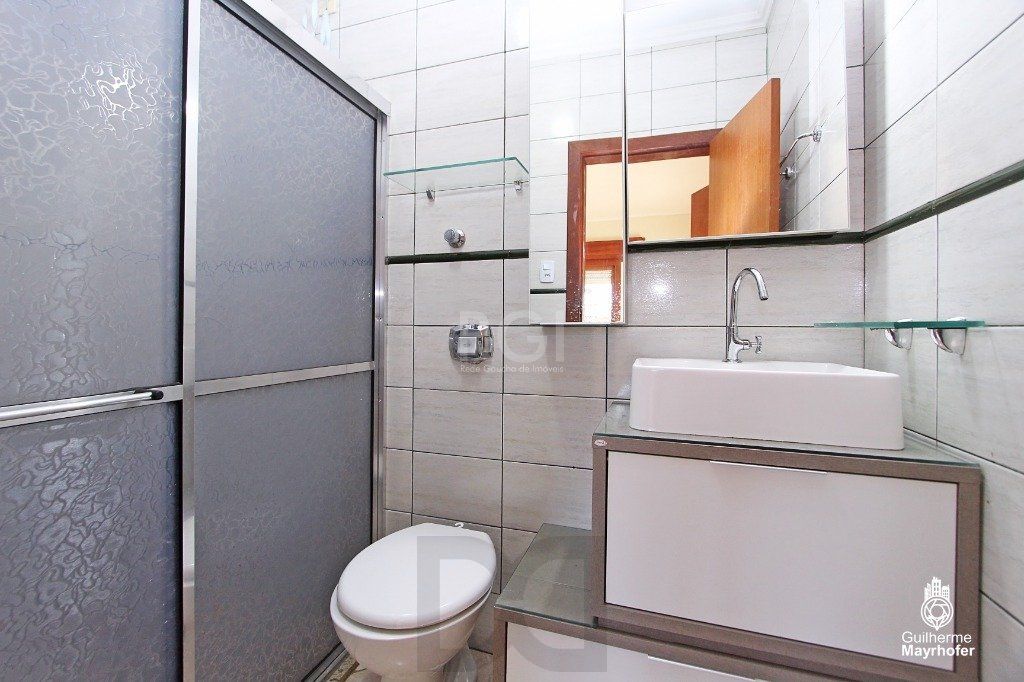 Casa no bairro Cavalhada de 3 dormitórios e amplo pátio — foto 11