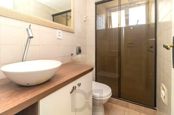 Apartamento de 2 dormitórios SEMI MOBILIADO / DESOCUPADO — foto 8