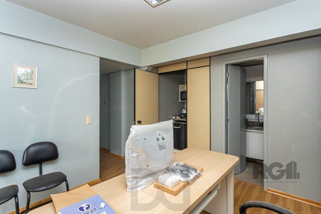 Sala comercial no Menino Deus DESOCUPADA — foto 5