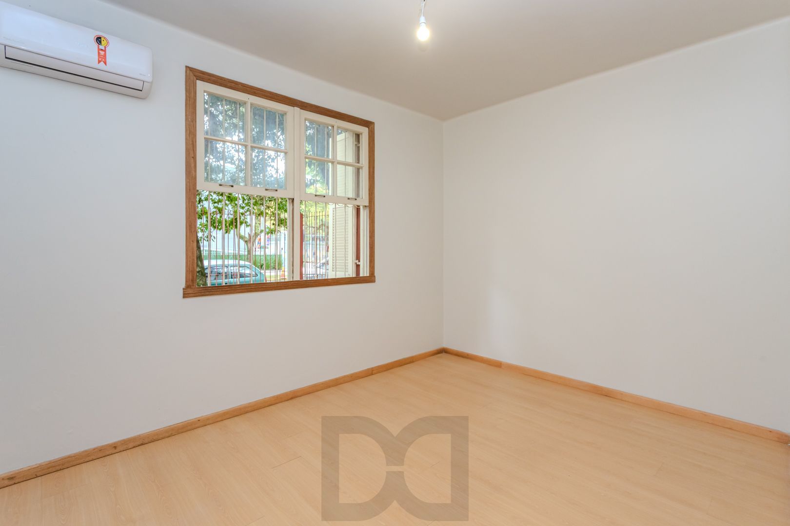 Apartamento no bairro Petrópolis de 2 dormitórios térreo com pátio DESOCUPADO — foto 12