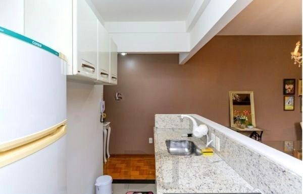Apartamento no Centro de 1 dormitório semi mobiliado e REFORMADO — foto 10