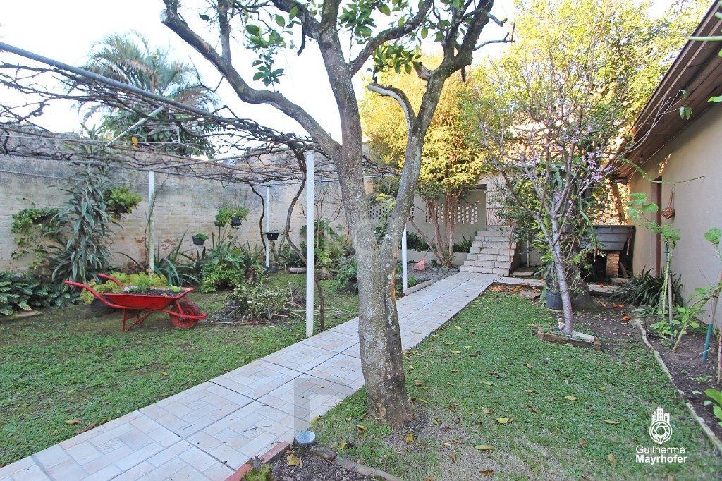 Casa no bairro Cavalhada de 3 dormitórios e amplo pátio — foto 23